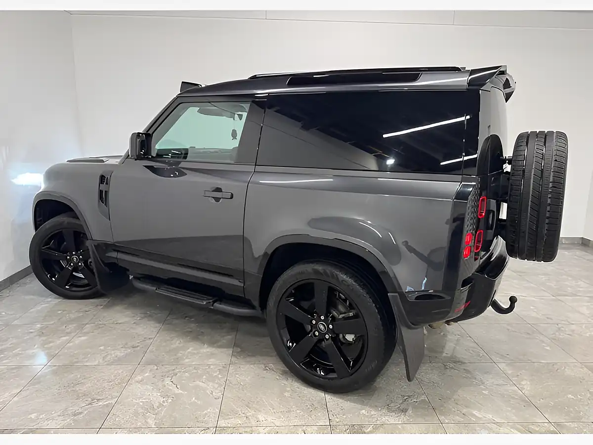Used 2023 Land Rover Defender 90 Hard Top Swb Grey - Interior and Exterior details 6