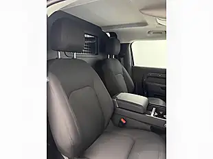 Used 2023 Land Rover Defender 90 Hard Top Swb Grey - Interior and Exterior details 9