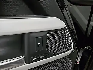 Used 2023 Land Rover Defender 90 X-Dynamic Hse Black - Interior and Exterior details 16