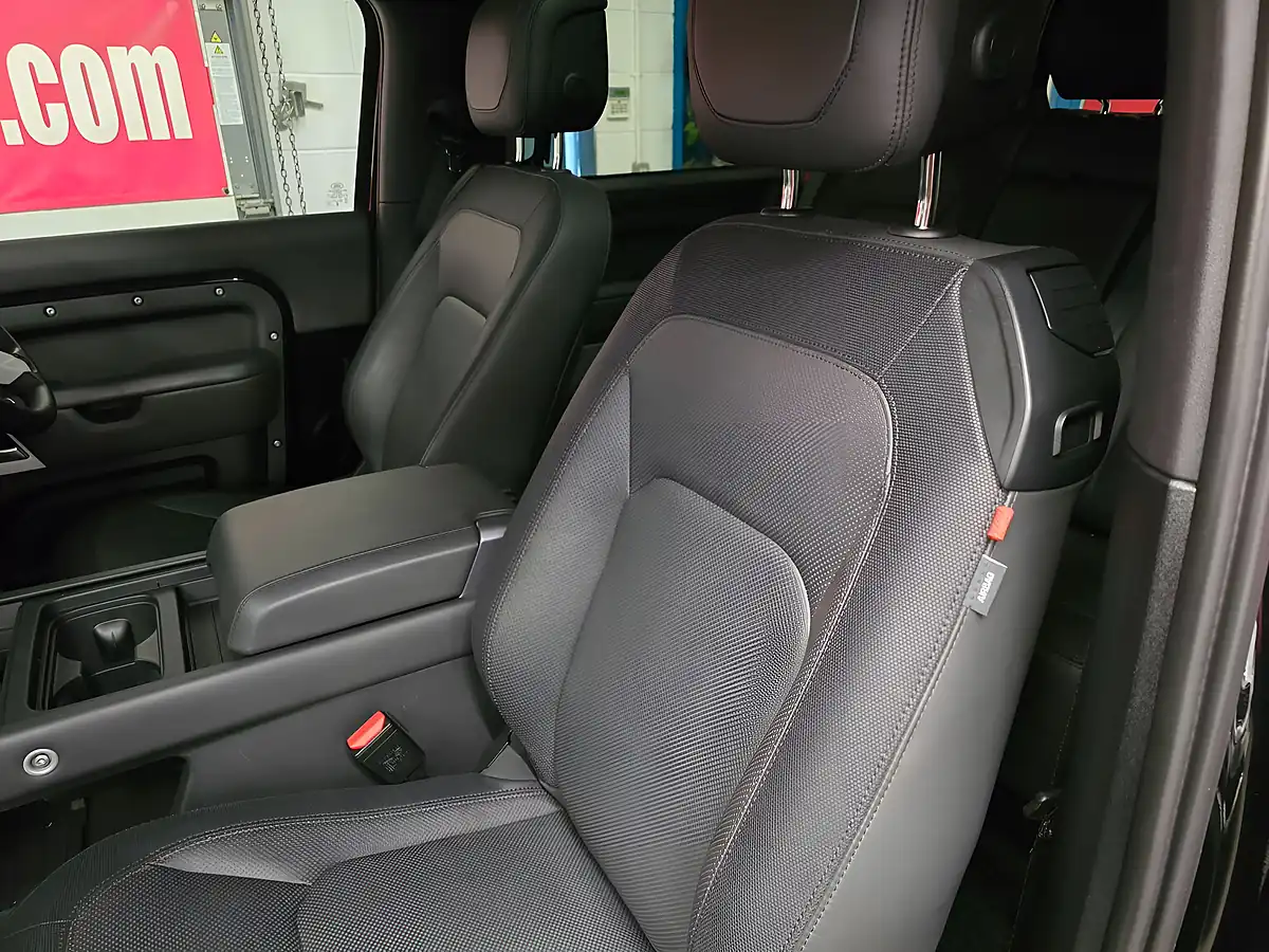 Used 2023 Land Rover Defender 90 X-Dynamic Hse Black - Interior and Exterior details 18