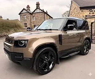 Used 2023 Land Rover Defender 90 X-Dynamic Hse Gondwana Stone - Interior and Exterior details 4