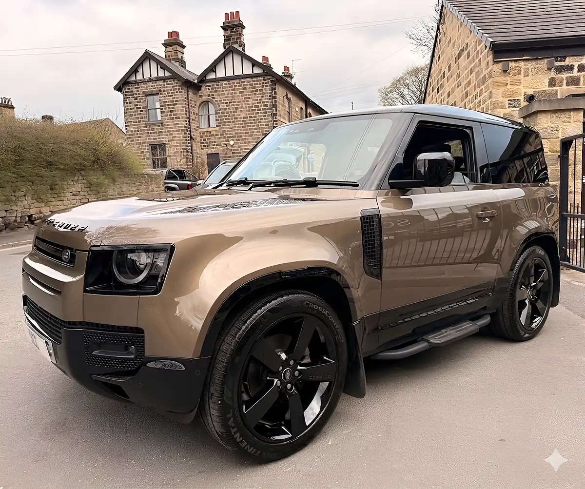 Used 2023 Land Rover Defender 90 X-Dynamic Hse Gondwana Stone - Interior and Exterior details 4