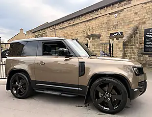 Used 2023 Land Rover Defender 90 X-Dynamic Hse Gondwana Stone - Interior and Exterior details 6