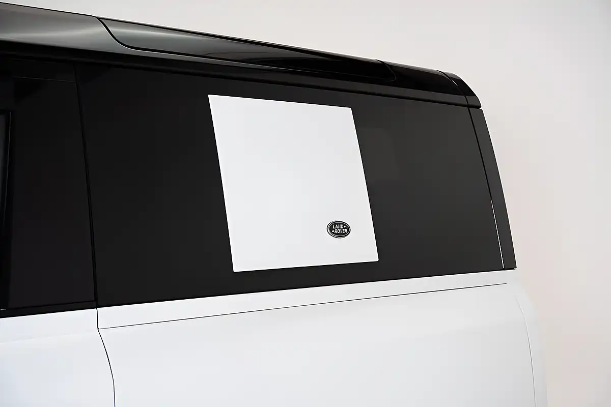 Used 2023 Land Rover Defender 90 X-Dynamic Se White - Interior and Exterior details 15