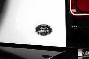 Used 2023 Land Rover Defender 90 X-Dynamic Se White - Interior and Exterior details 16