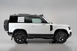 Used 2023 Land Rover Defender 90 X-Dynamic Se White - Interior and Exterior details 6
