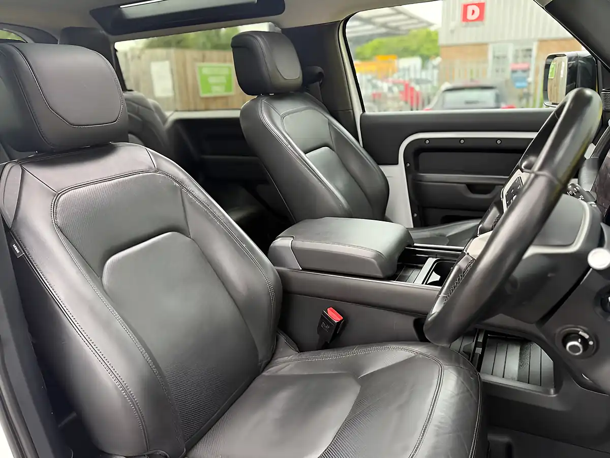 Used 2023 Land Rover Defender Hse White - Interior and Exterior details 11