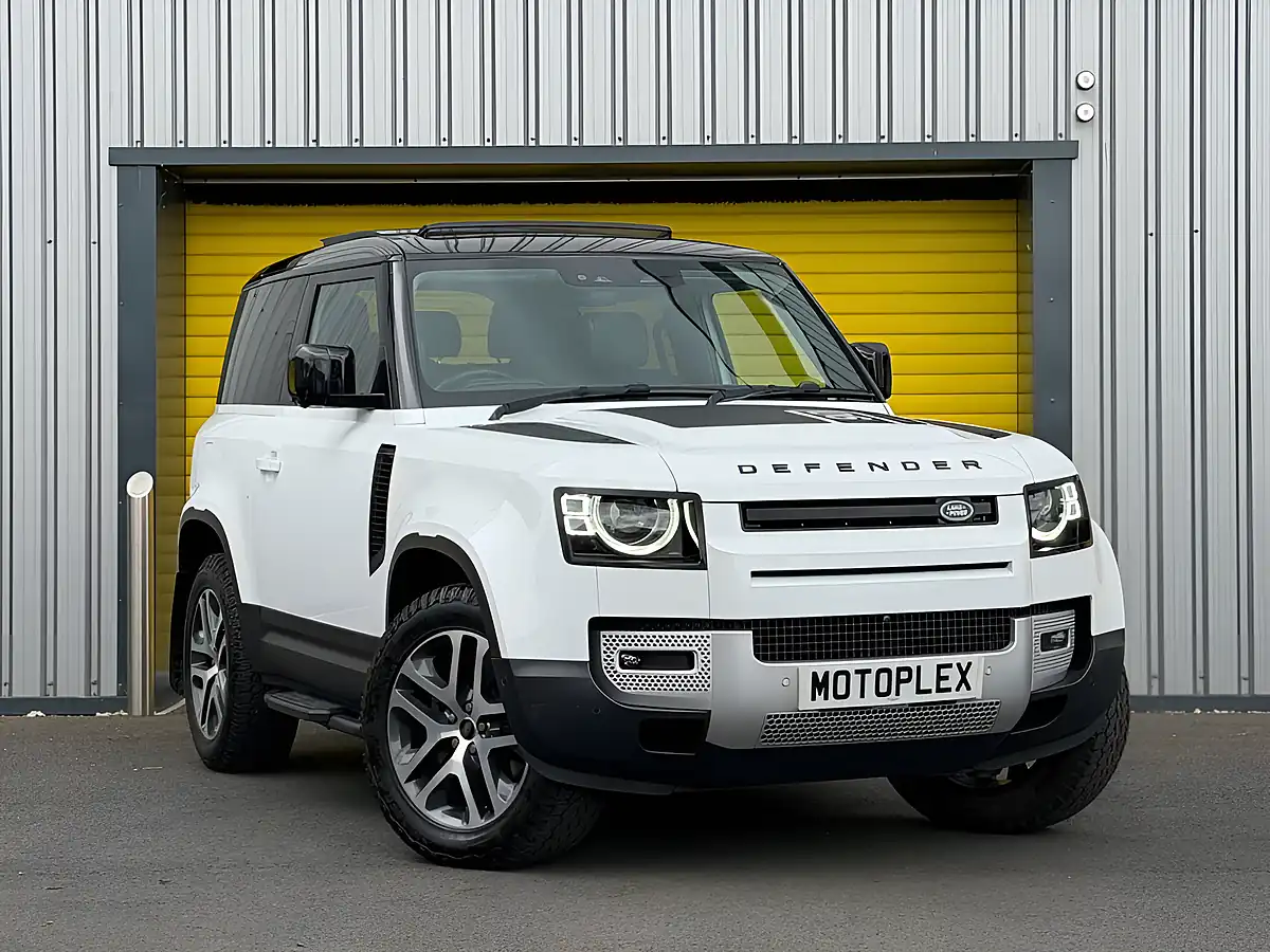 Used 2023 Land Rover Defender Hse White - Interior and Exterior details 3