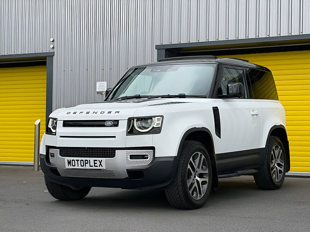 Used 2023 Land Rover Defender Hse White - Interior and Exterior details 5