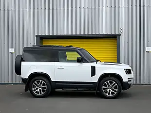 Used 2023 Land Rover Defender Hse White - Interior and Exterior details 6