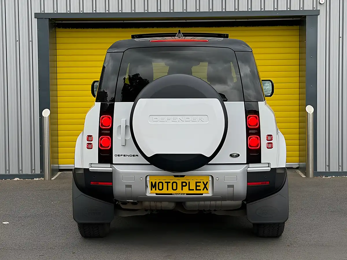 Used 2023 Land Rover Defender Hse White - Interior and Exterior details 8