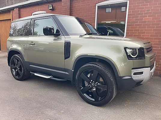 2023 Land Rover Defender D250 SE