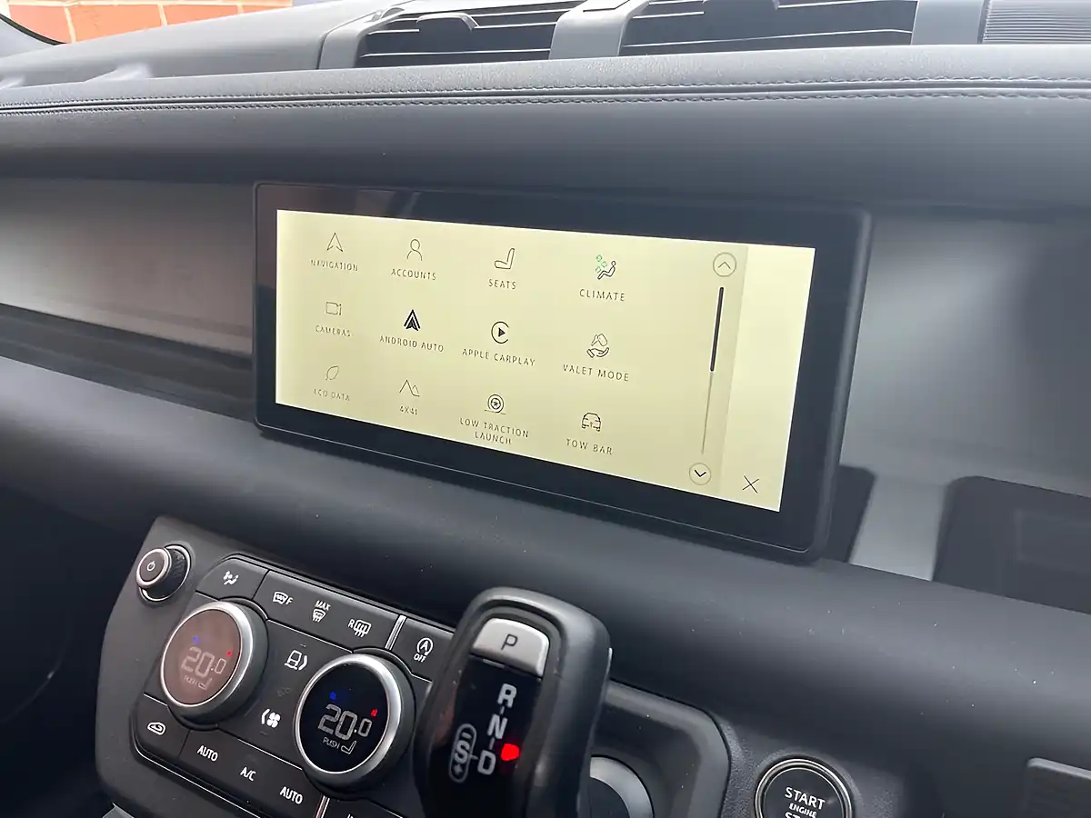 Used 2023 Land Rover Defender Se Green - Interior and Exterior details 13