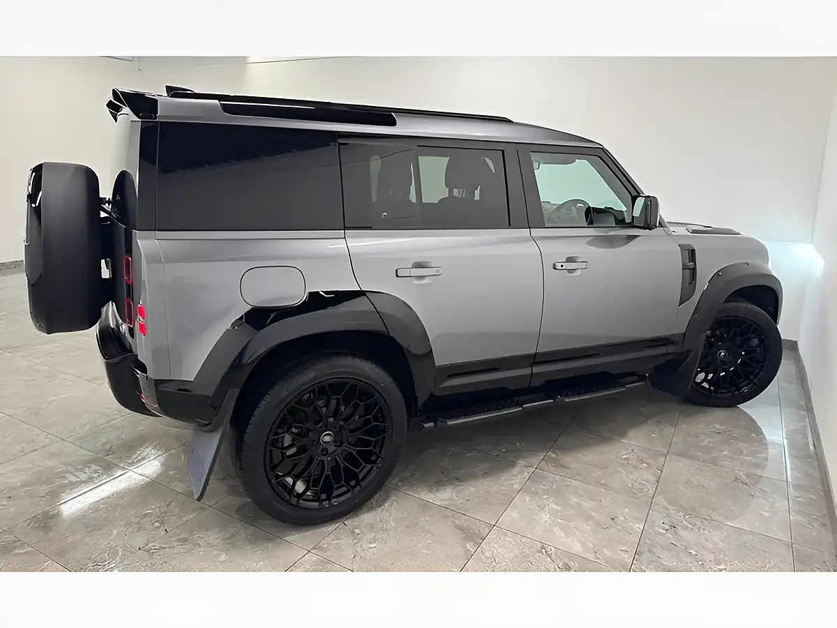 Used 2023 Land Rover Defender Se Hard Top Grey - Interior and Exterior details 12