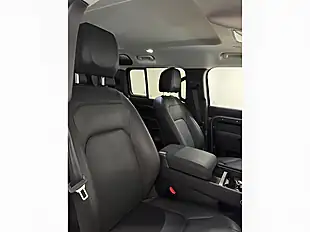 Used 2023 Land Rover Defender Se Hard Top Grey - Interior and Exterior details 13