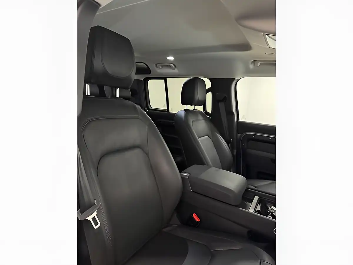 Used 2023 Land Rover Defender Se Hard Top Grey - Interior and Exterior details 13