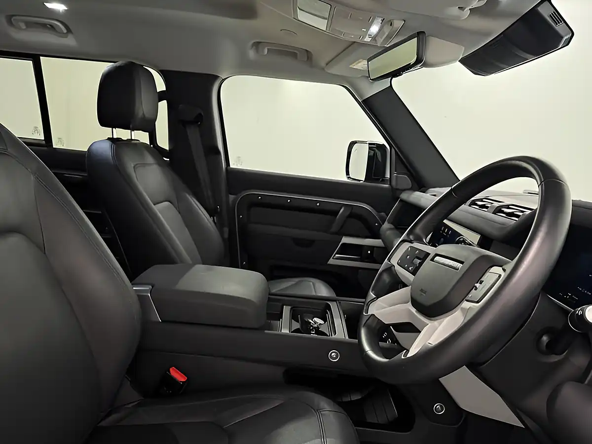 Used 2023 Land Rover Defender Se Hard Top Grey - Interior and Exterior details 14