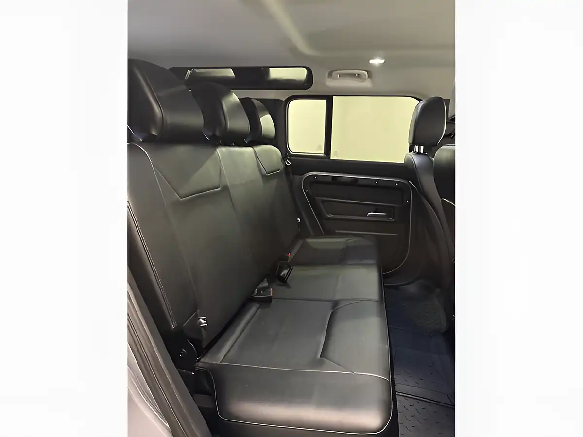 Used 2023 Land Rover Defender Se Hard Top Grey - Interior and Exterior details 17