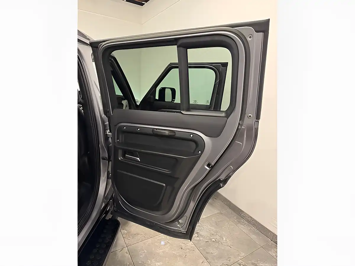 Used 2023 Land Rover Defender Se Hard Top Grey - Interior and Exterior details 18
