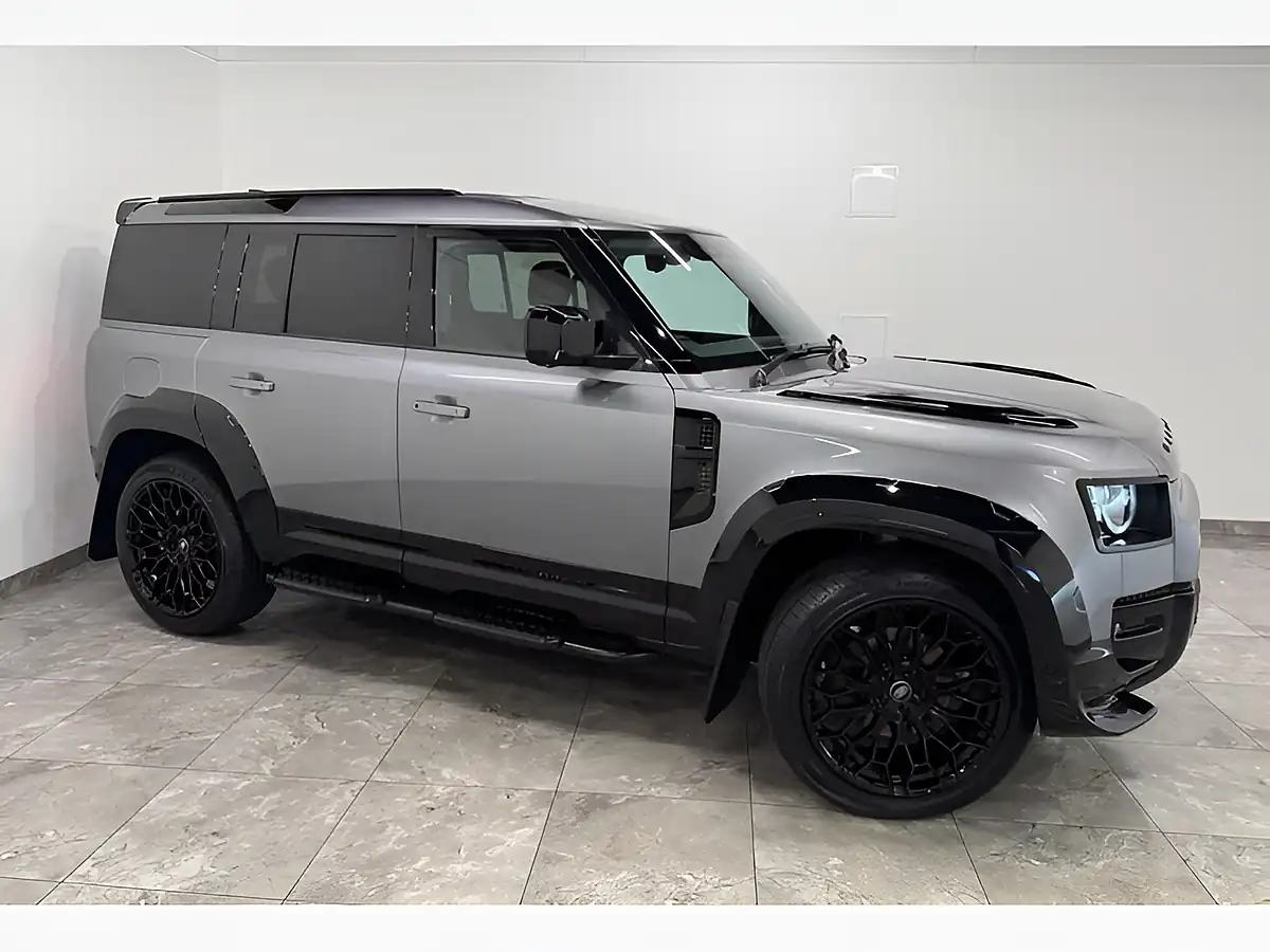 Used 2023 Land Rover Defender Se Hard Top Grey - Interior and Exterior details 2
