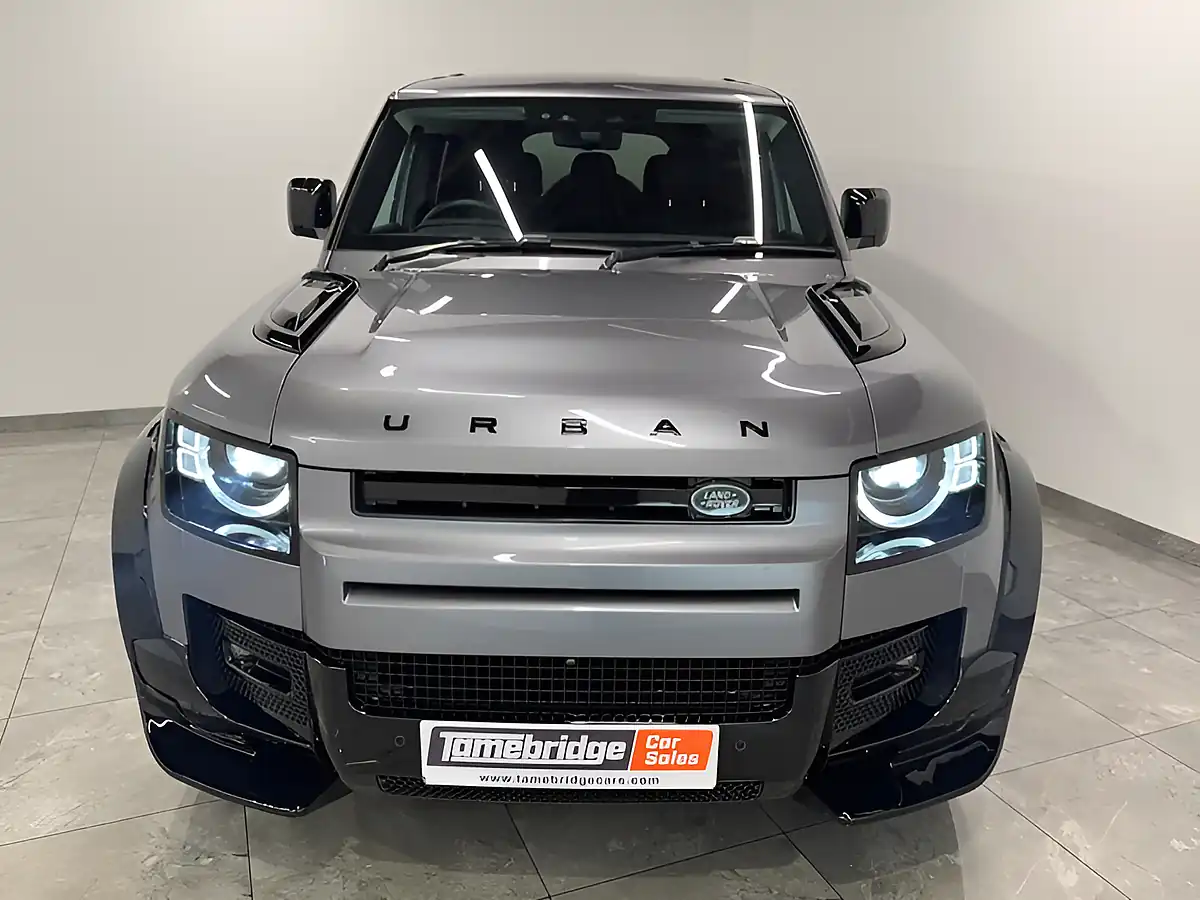 Used 2023 Land Rover Defender Se Hard Top Grey - Interior and Exterior details 3