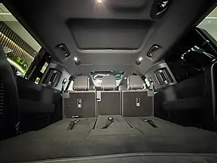 Used 2023 Land Rover Defender X-Dynamic Hse 130 Black - Interior and Exterior details 12