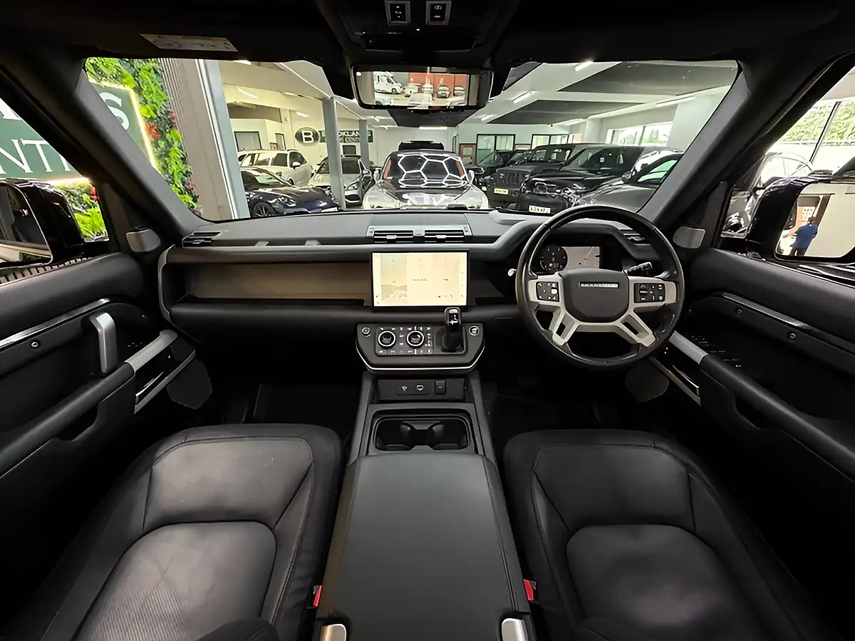 Used 2023 Land Rover Defender X-Dynamic Hse 130 Black - Interior and Exterior details 14