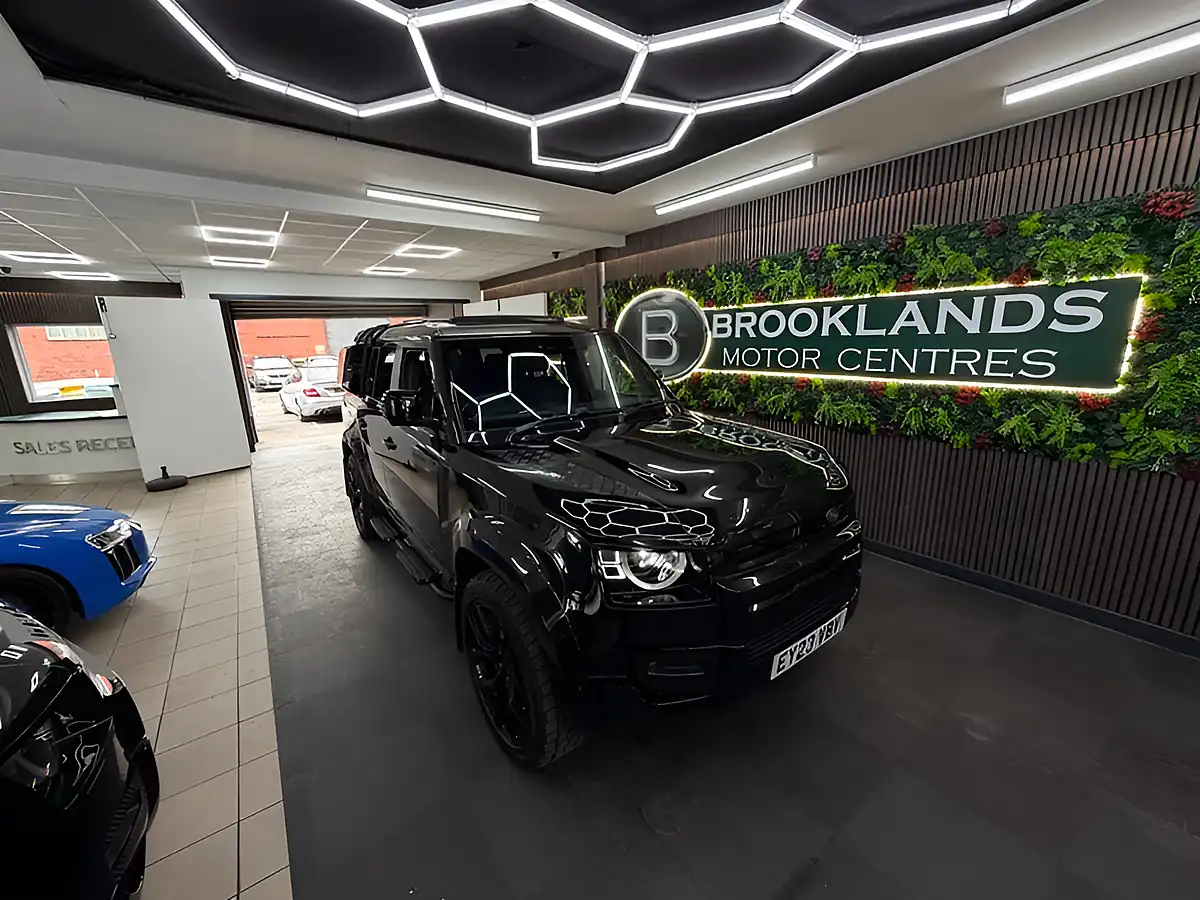 Used 2023 Land Rover Defender X-Dynamic Hse 130 Black - Interior and Exterior details 3