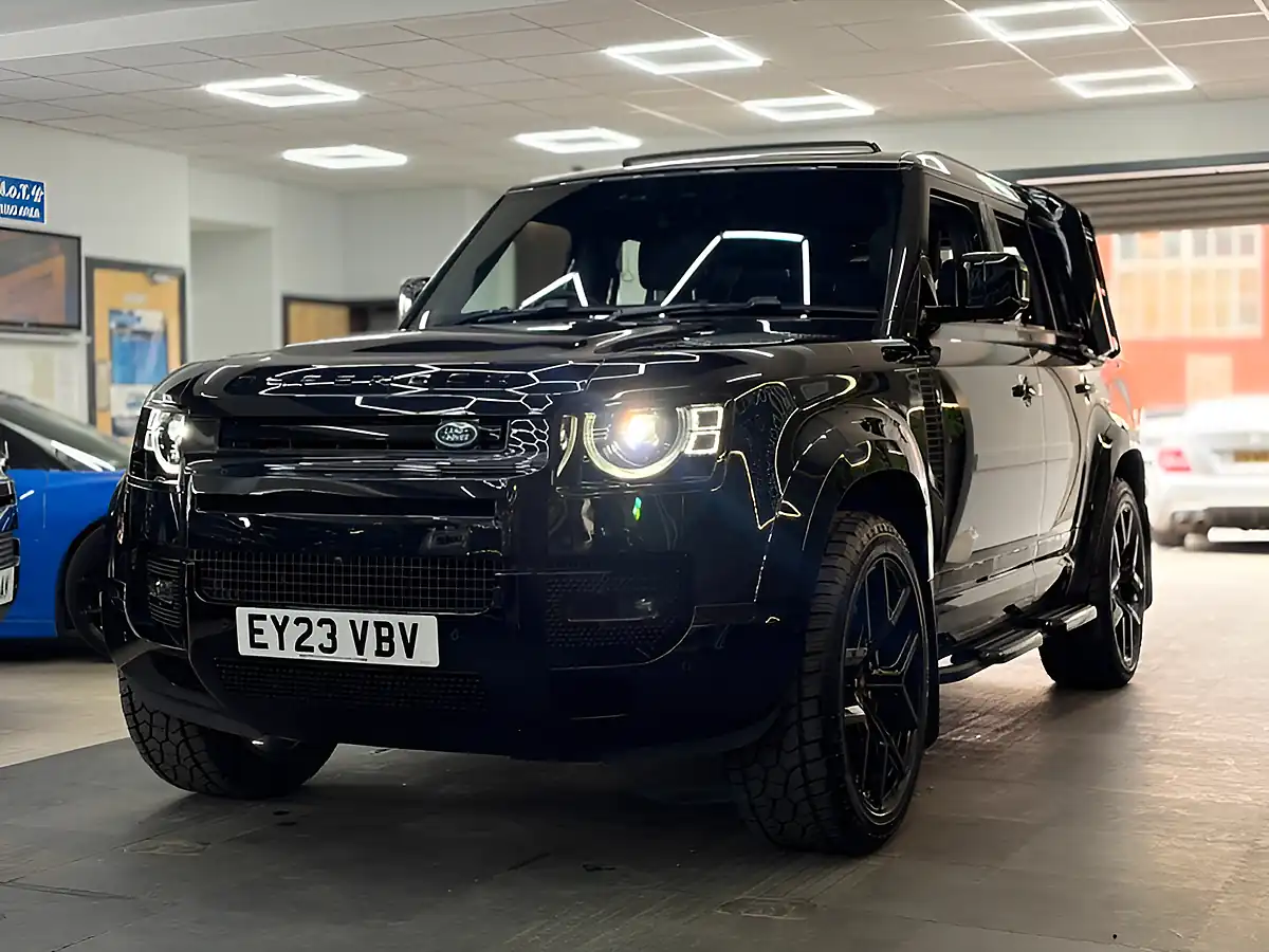 Used 2023 Land Rover Defender X-Dynamic Hse 130 Black - Interior and Exterior details 6
