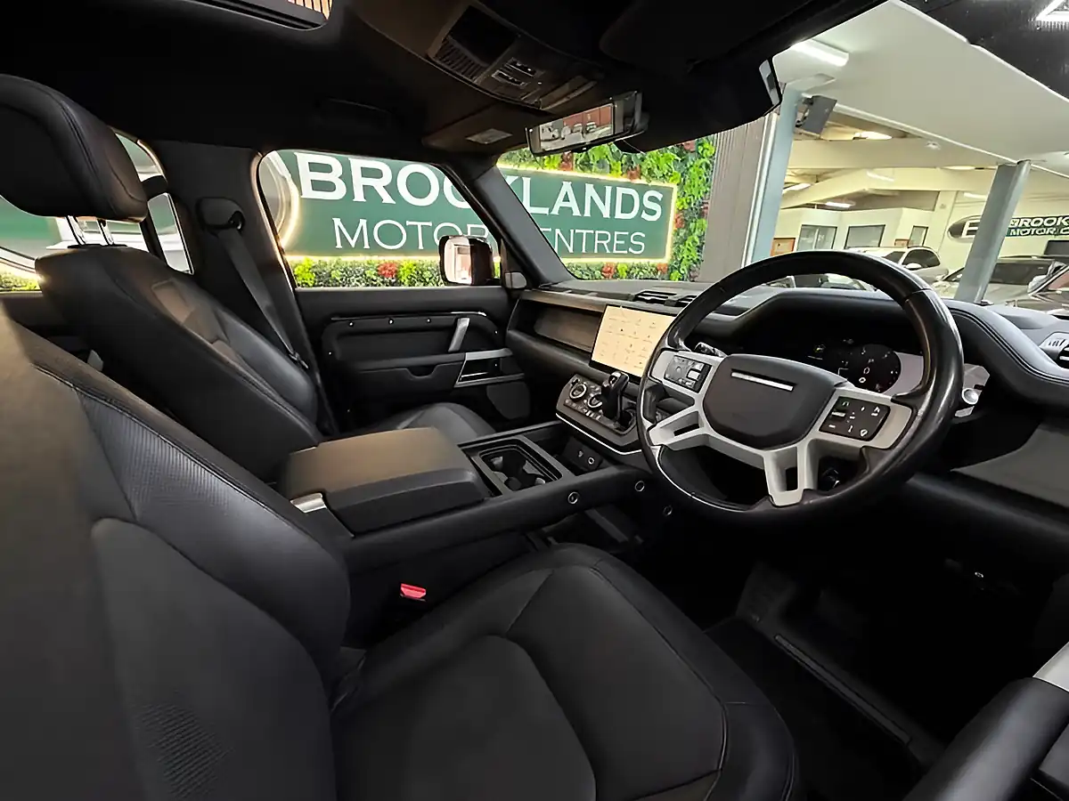 Used 2023 Land Rover Defender X-Dynamic Hse 130 Black - Interior and Exterior details 9