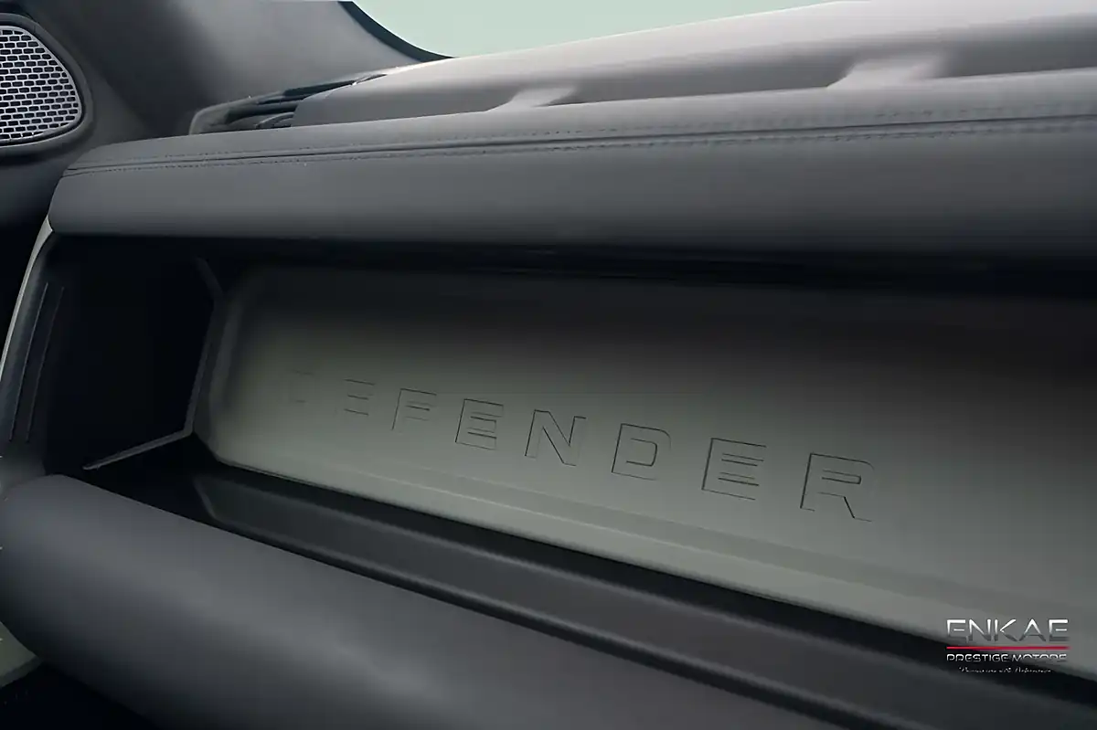 Used 2023 Land Rover Defender X-Dynamic Se Black - Interior and Exterior details 20