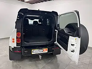 Used 2023 Land Rover Defender X-Dynamic Se White - Interior and Exterior details 7
