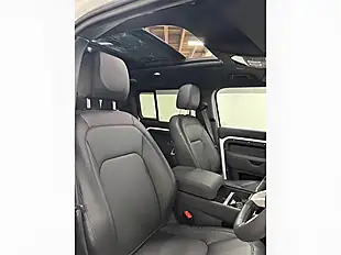 Used 2023 Land Rover Defender X-Dynamic Se White - Interior and Exterior details 9