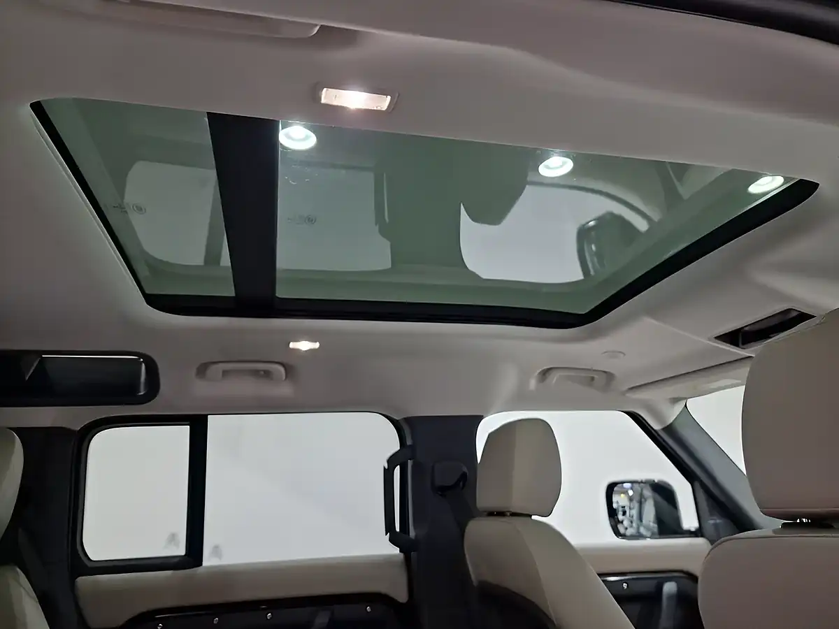 Used 2023 Land Rover Defender Xs Edition Black - Interior and Exterior details 16