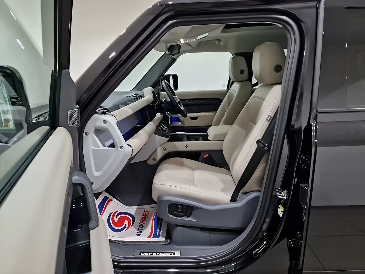 Used 2023 Land Rover Defender Xs Edition Black - Interior and Exterior details 17