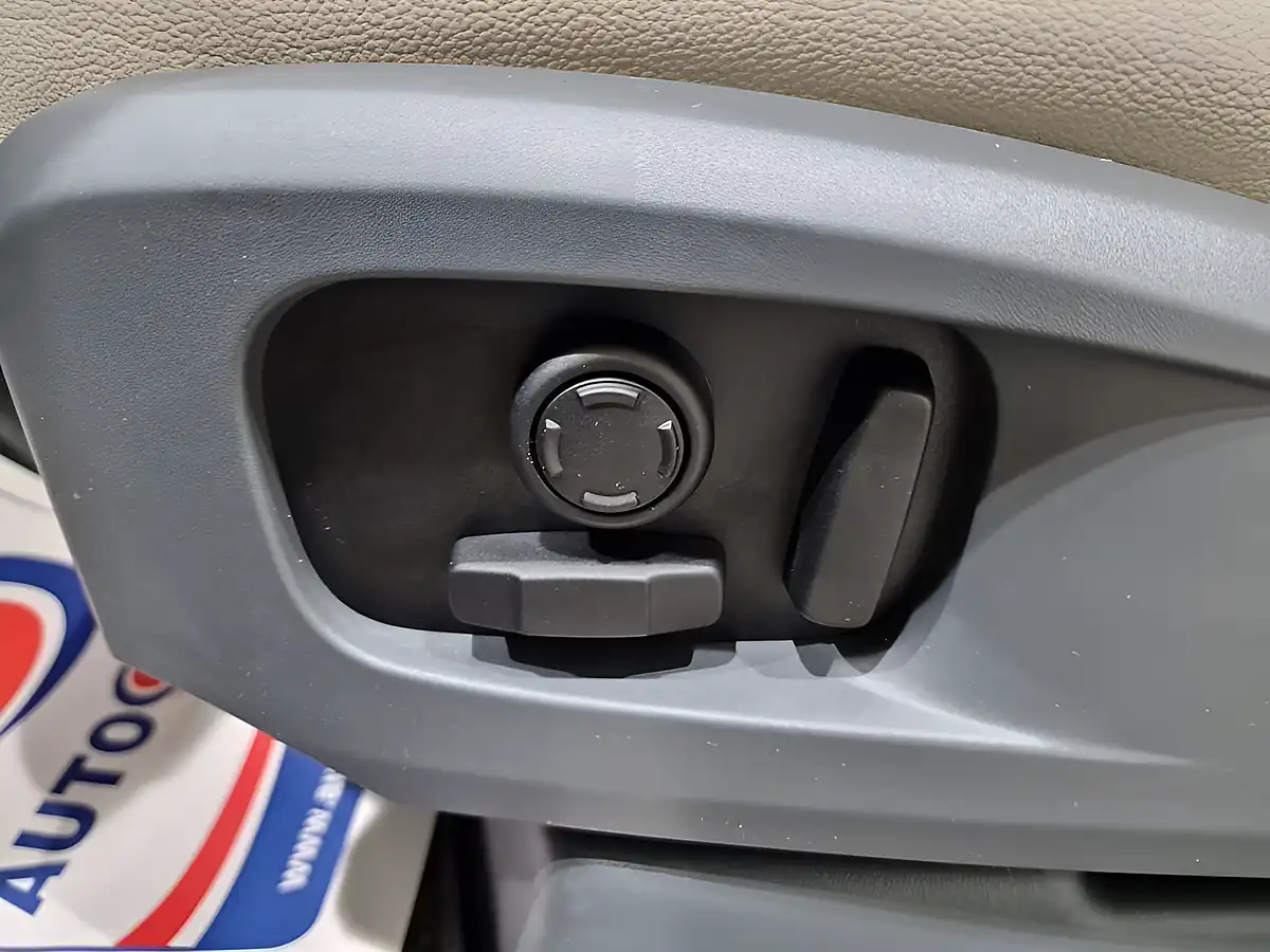 Used 2023 Land Rover Defender Xs Edition Black - Interior and Exterior details 19