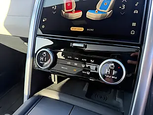 Used 2023 Land Rover Discovery 5 Metropolitan Edition Portofino Blue - Interior and Exterior details 17