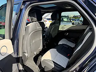Used 2023 Land Rover Discovery 5 Metropolitan Edition Portofino Blue - Interior and Exterior details 19