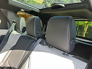 Used 2023 Land Rover Discovery Dynamic Hse Varesine Blue - Interior and Exterior details 11