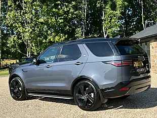 Used 2023 Land Rover Discovery Dynamic Hse Varesine Blue - Interior and Exterior details 12