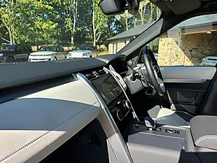 Used 2023 Land Rover Discovery Dynamic Hse Varesine Blue - Interior and Exterior details 19