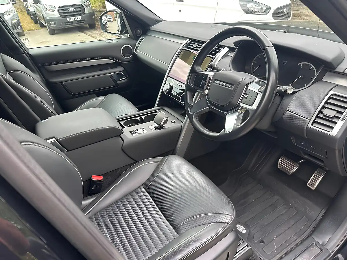 Used 2023 Land Rover Discovery - Interior and Exterior details 10
