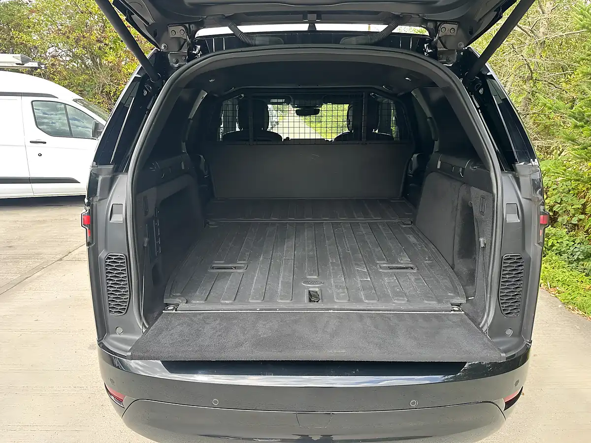 Used 2023 Land Rover Discovery - Interior and Exterior details 12