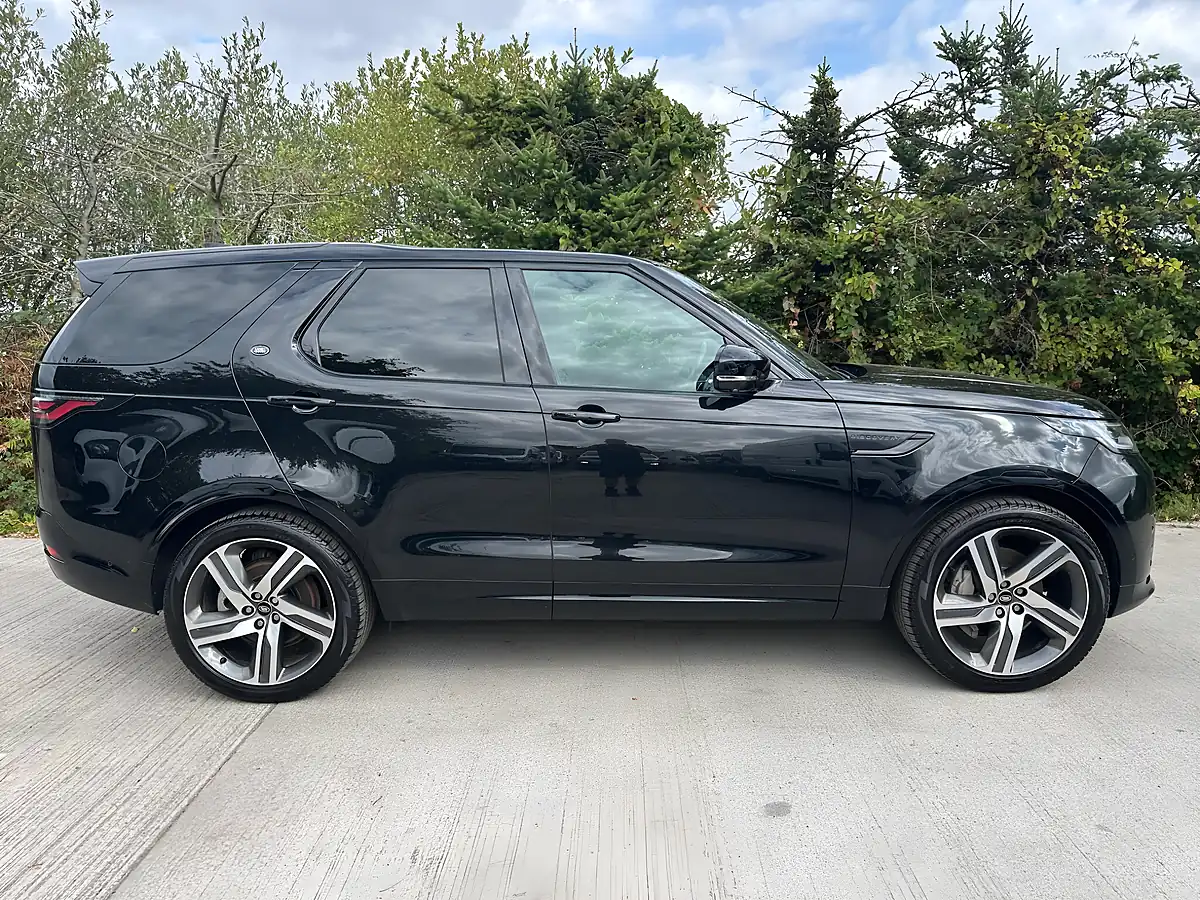 Used 2023 Land Rover Discovery - Interior and Exterior details 8