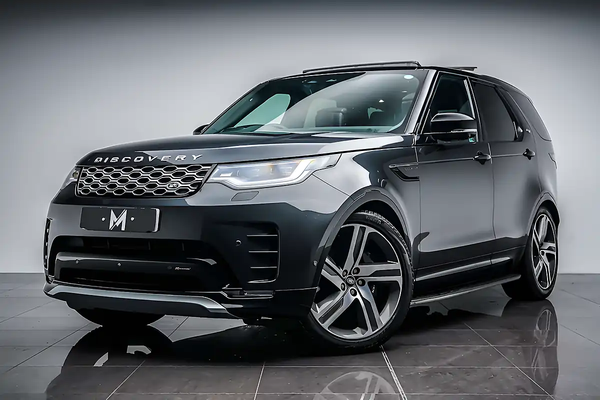 Used 2023 Land Rover Discovery Metropolitan Edition Carpathian Grey - Interior and Exterior details 5