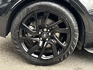 Used 2023 Land Rover Discovery R-Dynamic Hse Black - Interior and Exterior details 12