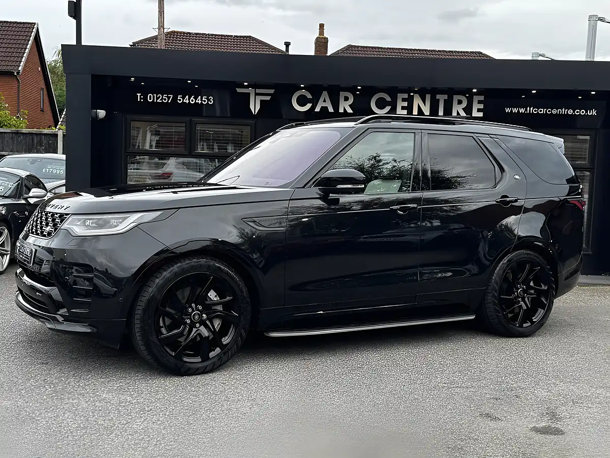 Used 2023 Land Rover Discovery R-Dynamic Hse Black - Interior and Exterior details 2