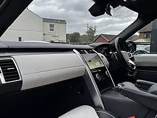 Used 2023 Land Rover Discovery R-Dynamic Hse Black - Interior and Exterior details 20