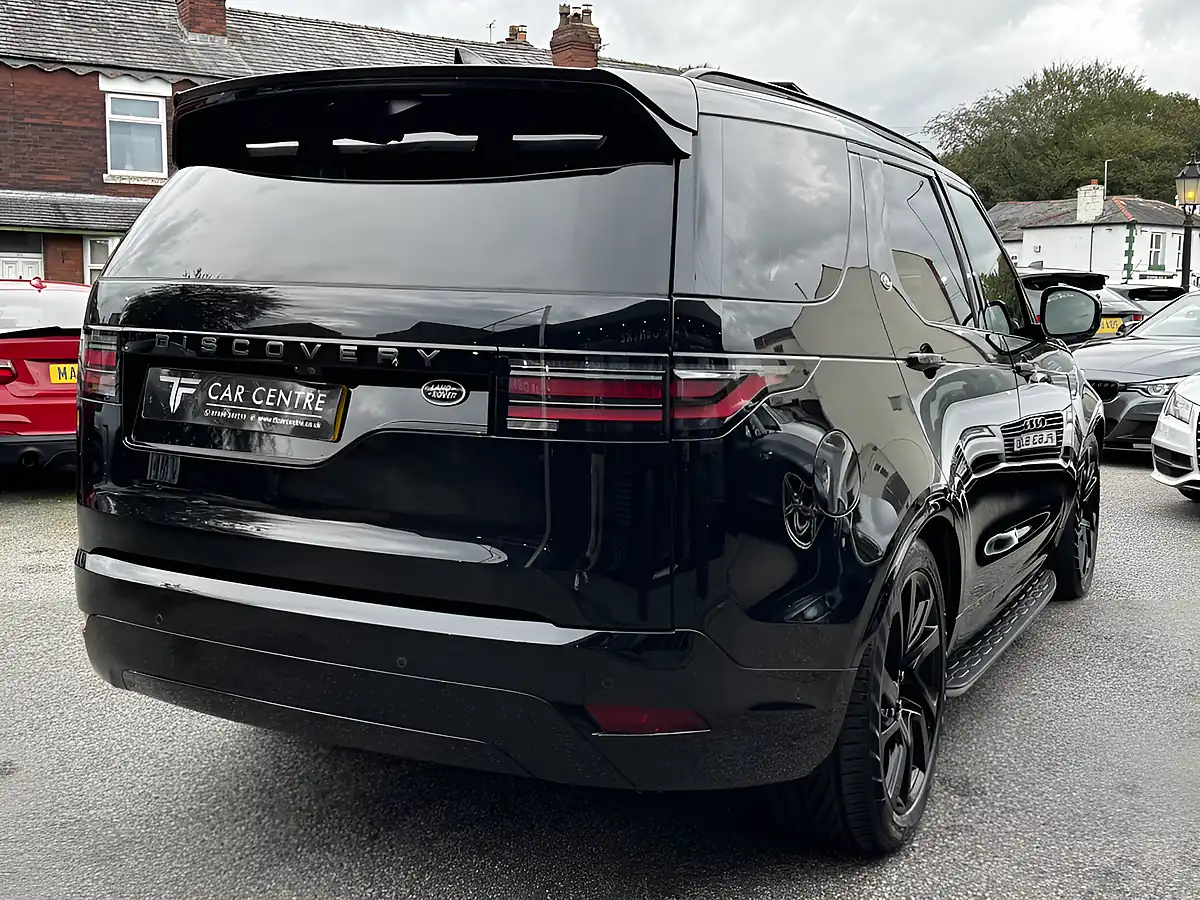 Used 2023 Land Rover Discovery R-Dynamic Hse Black - Interior and Exterior details 9