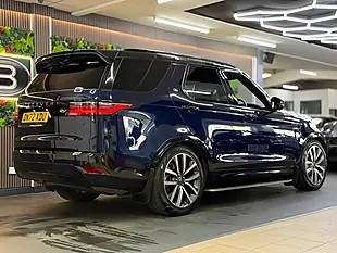 Used 2023 Land Rover Discovery R-Dynamic Se Blue - Interior and Exterior details 10